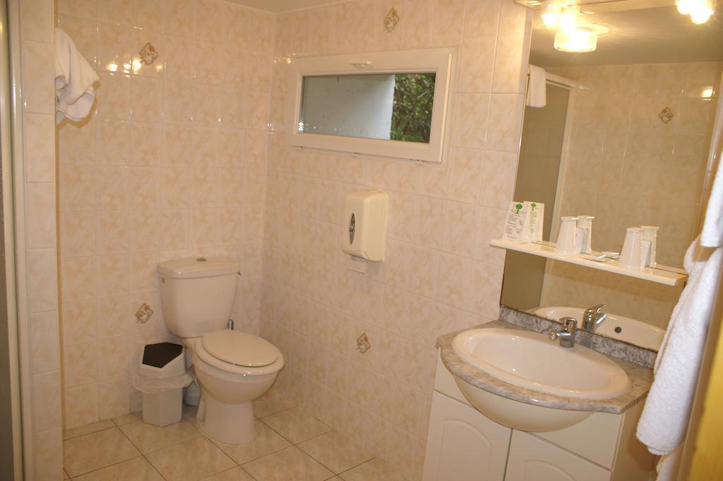Hotel Celeste Bagnères-de-Luchon Δωμάτιο φωτογραφία