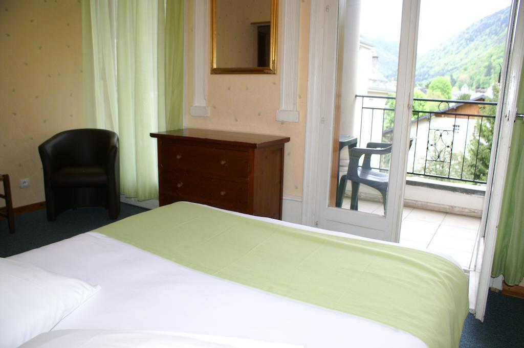 Hotel Celeste Bagnères-de-Luchon Δωμάτιο φωτογραφία