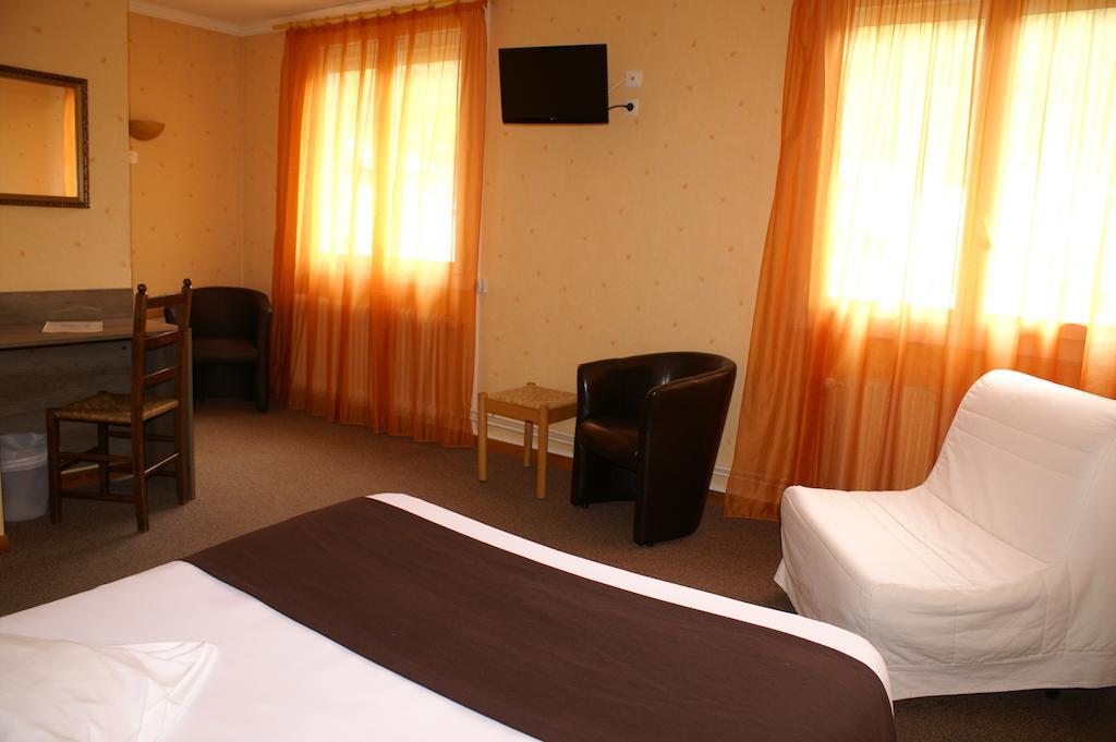 Hotel Celeste Bagnères-de-Luchon Δωμάτιο φωτογραφία